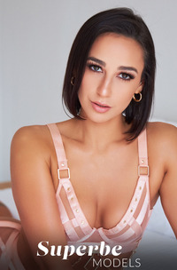 Abella Mariposa Looks Amazing In Her Hot Lingerie