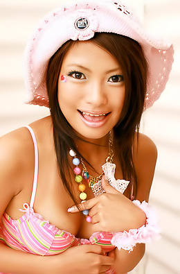 Asian Hottie Ryo Kanezaki In Pink 