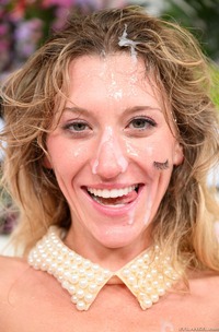 Addison Vodka Deepthroats With Gusto For A Facial Delight