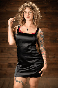 Sidney Summers Gets A BDSM Crash-course