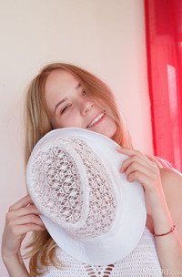 Delizi In Thigh-high Socks And Matching Sunhat