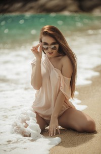 Gorgeous Niemira Posing Naked On The Beach