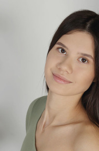 Evelin Elle Lets Her Fingers Dance Over Her Plump Lips And Succulent Folds