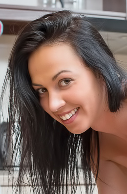 Nina E 1