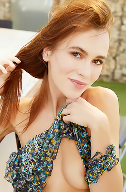 Alice Wonder Reveals Her Perky Breasts And Shaved Pussy