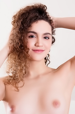 Sexy Brunette Konstance Naked Babe Goes Face Down Ass Up