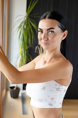 Simon Naked And Soaping Up Her Sexy Curves With Amorous Hands