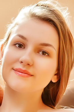 Isabele Expose Her Plump-lipped Pussy