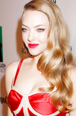 Sexy Amanda Seyfried Photos