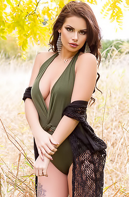 Lush Temptation With Shelly Lee