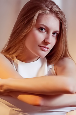 Bretona Blonde hair and blue eyes are a perfect combination