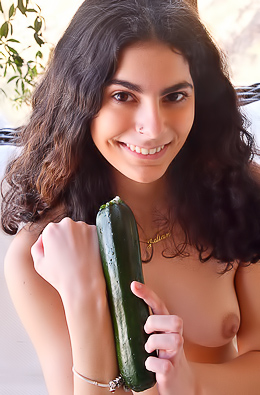 FTV Paola Filled Her Pussy With Fingers And Toys