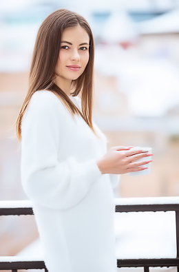 Hilary C Lifts Her Cashmere Sweater To Expose Her Perfect Ass