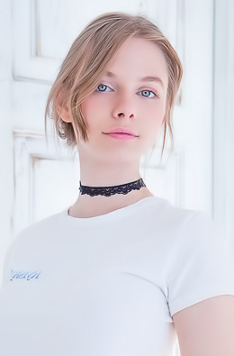 Siya Sexy Teen Angel With Nice Tits