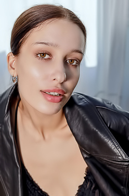 Chiara Willowy Beauty Is Even More Intriguing When She’s Naked On The Rug