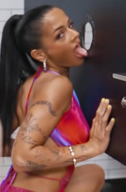 Ryan Reid Delivers Hardcore Glory Hole Action